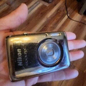 Nikon COOLPIX Silver Digital Camera